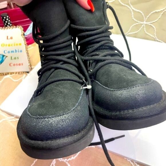 UGG boots, size 2‎ - Picture 3 of 15